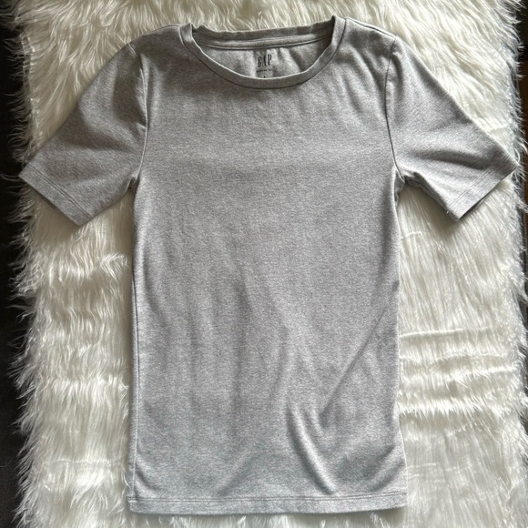 GAP Tops - Gap Modern Crewneck T-Shirt - Grey - Small